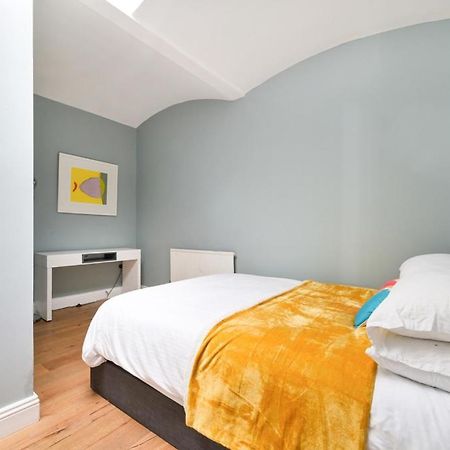 Apartmán Cozy Hideaway In South Ken! Londýn Exteriér fotografie