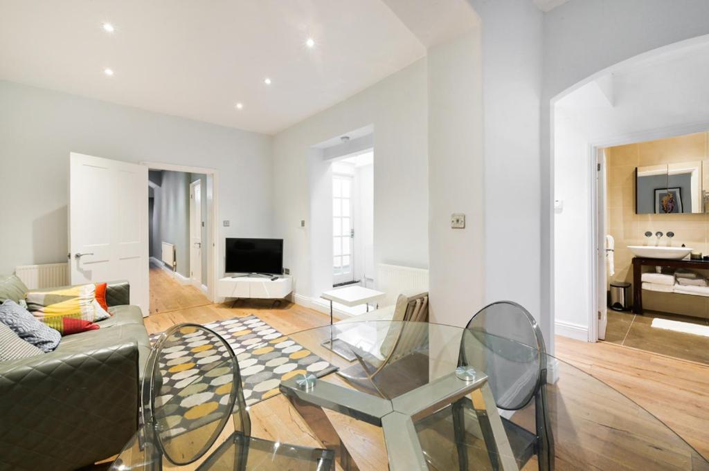 Apartmán Cozy Hideaway In South Ken! Londýn Exteriér fotografie